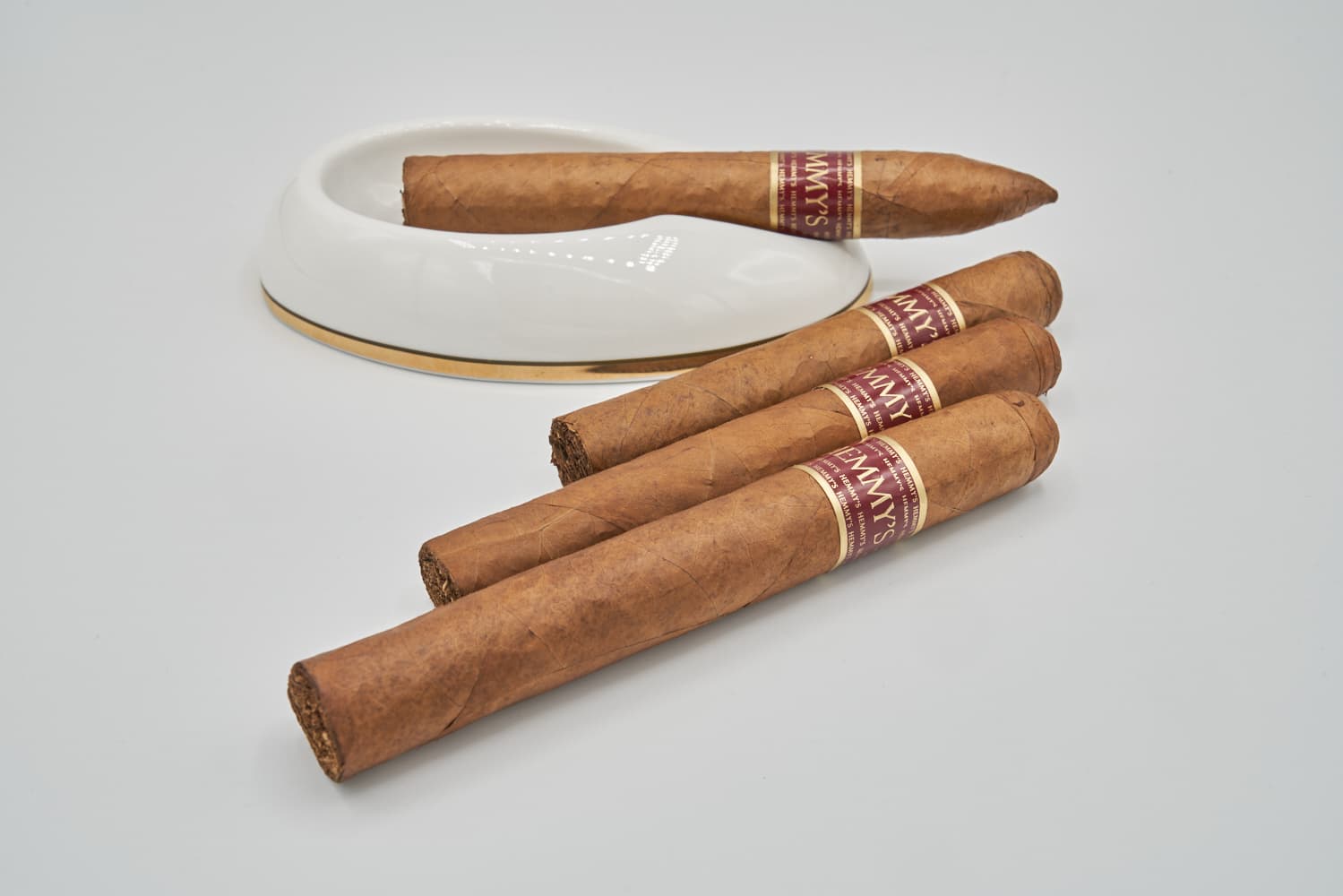 Zigarren mit Aschenbecher